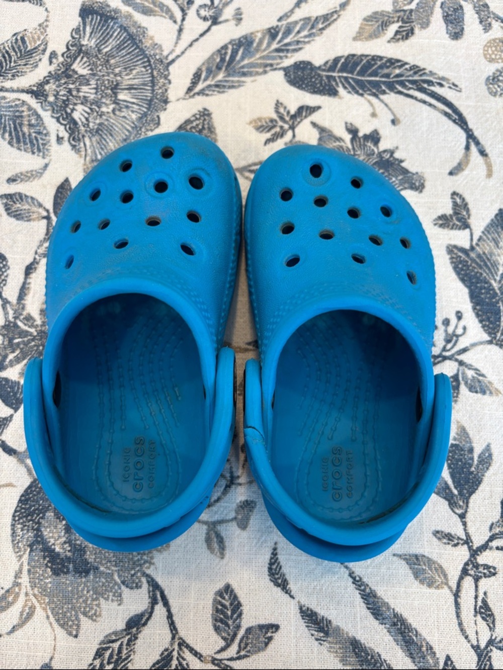 CROCS Kids' Classic Clog in Bright Blue